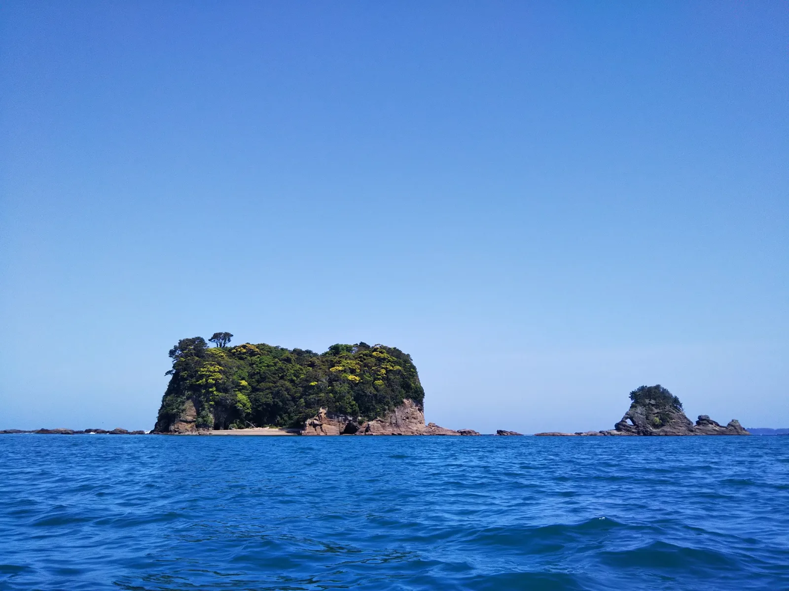 無人島探検クルーズ